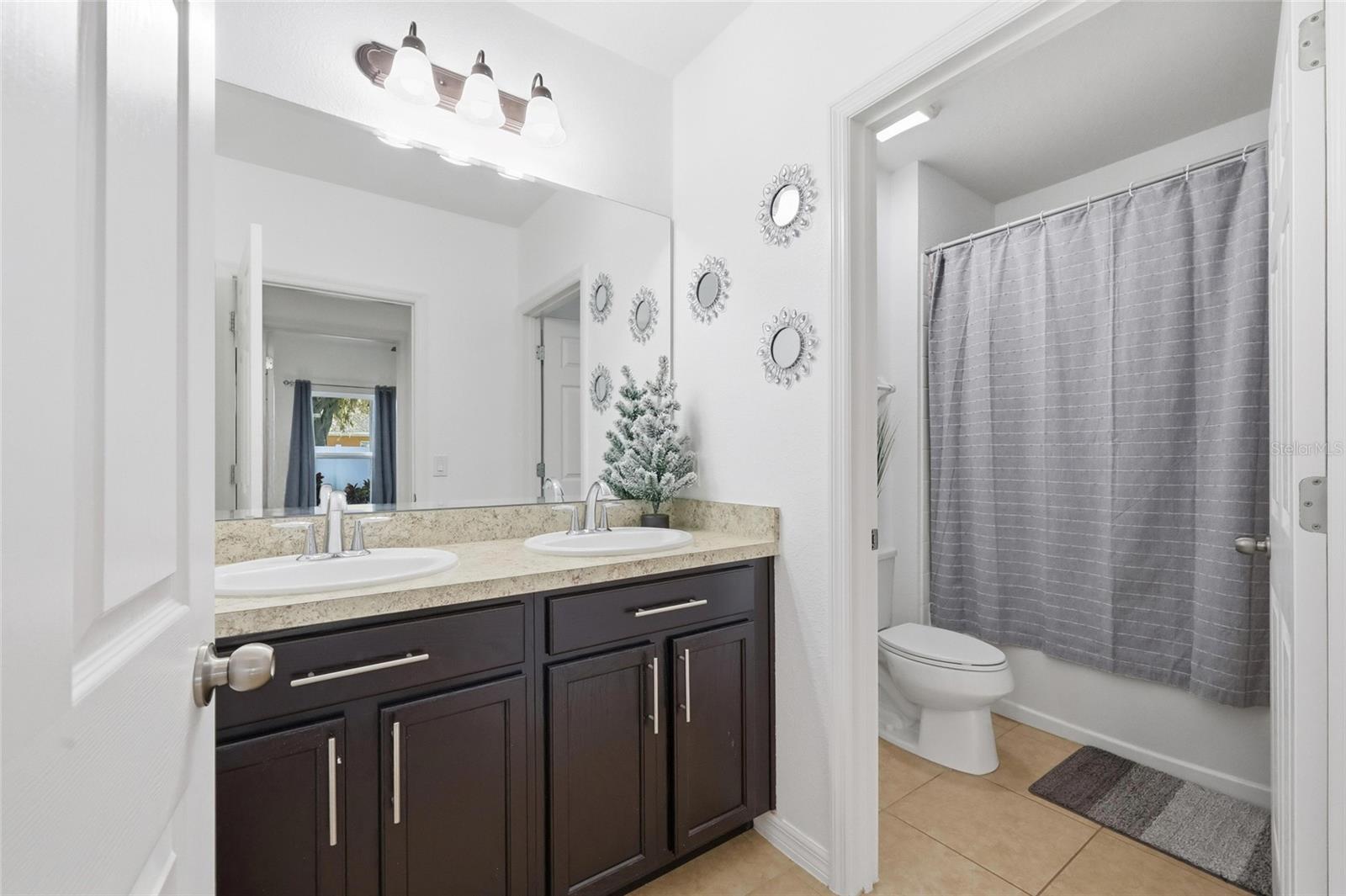 OVERLOOK RESERVE - Residential