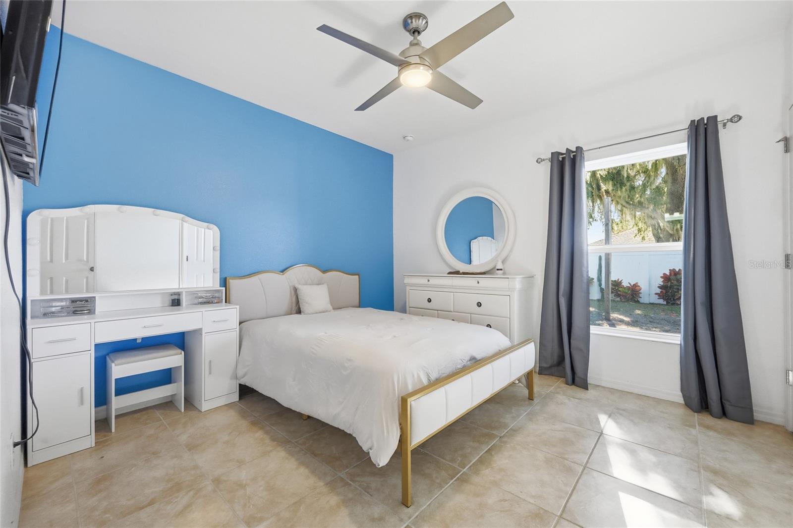 OVERLOOK RESERVE - Residential