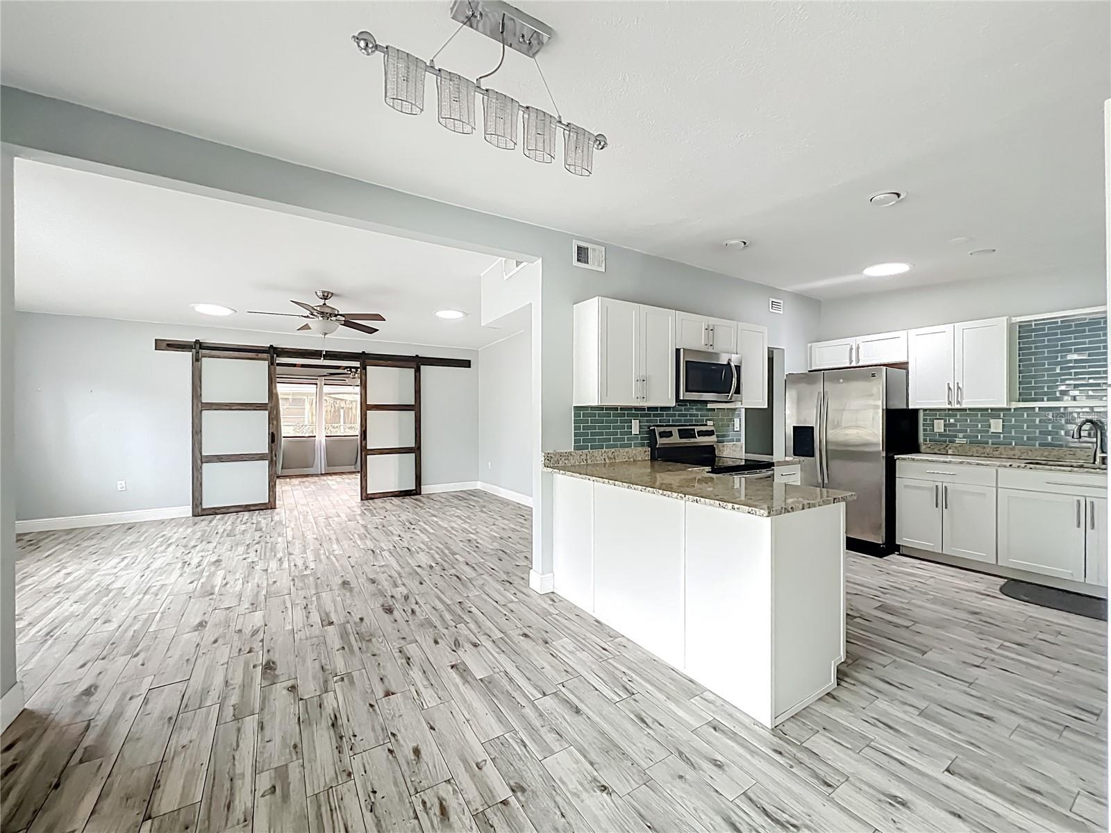 LAKE DRIVE TERRACE - Residential