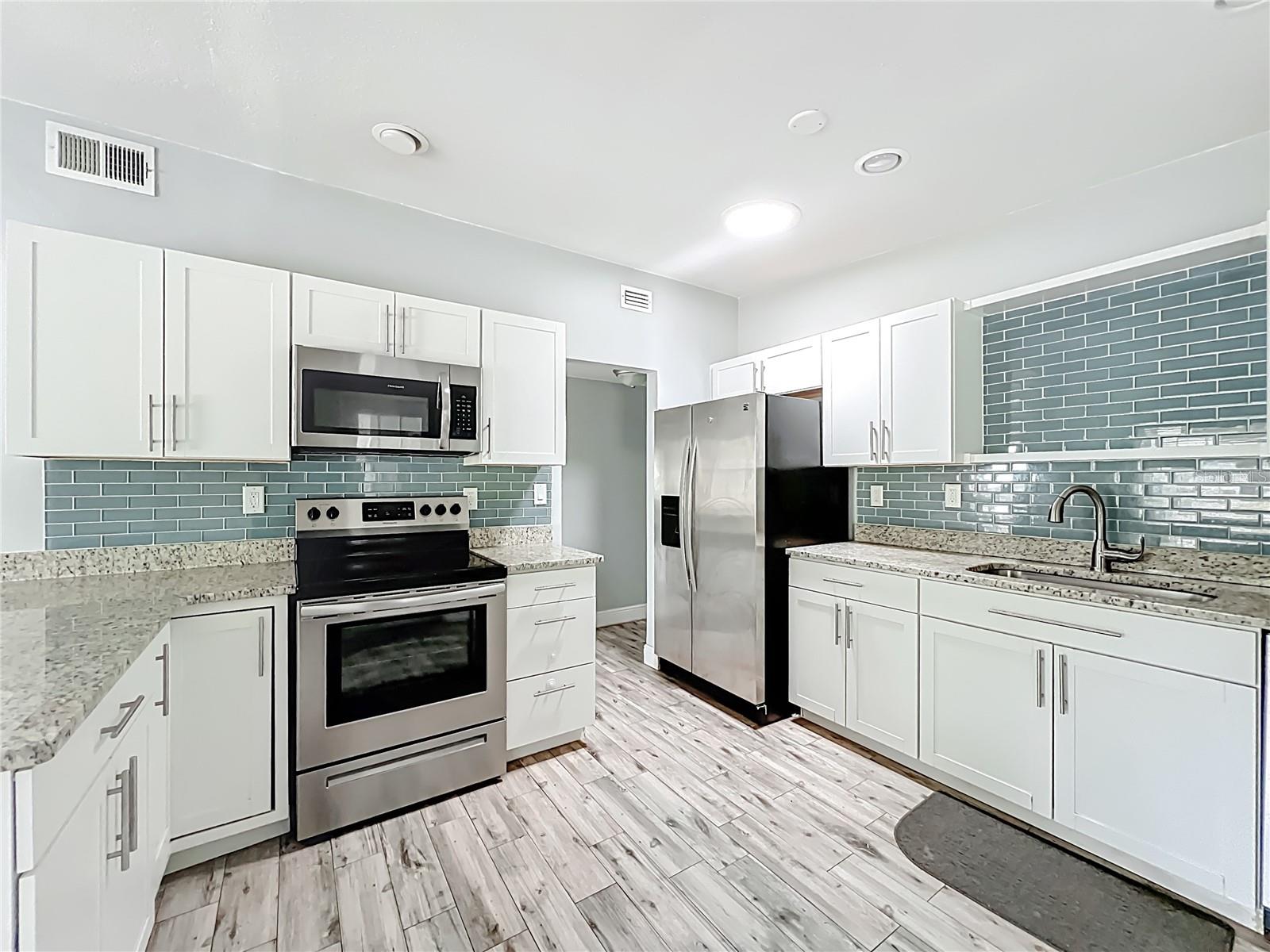 LAKE DRIVE TERRACE - Residential