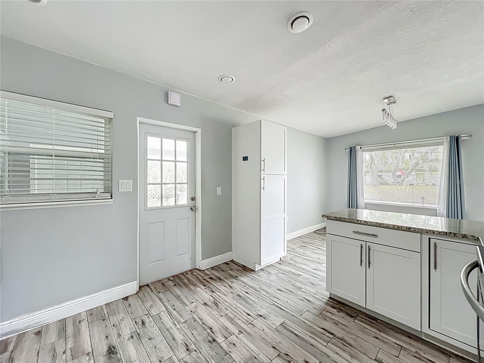 LAKE DRIVE TERRACE - Residential