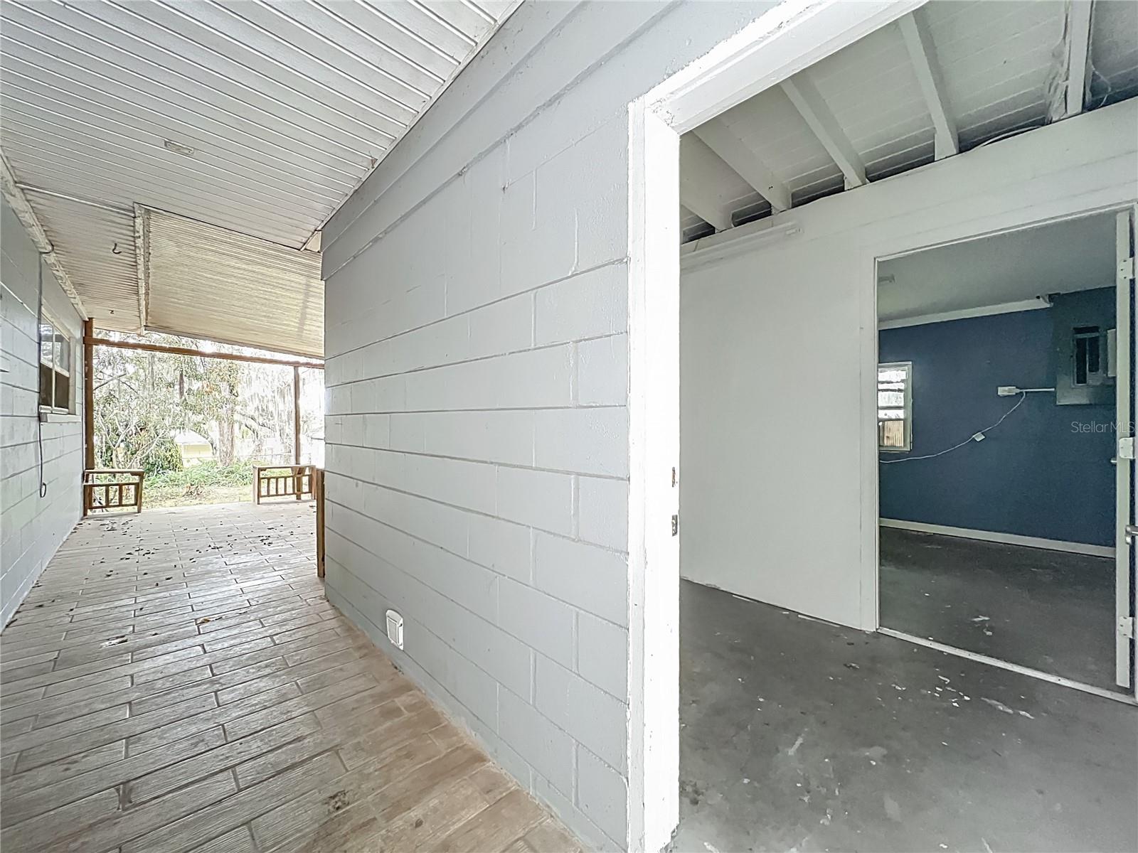 LAKE DRIVE TERRACE - Residential