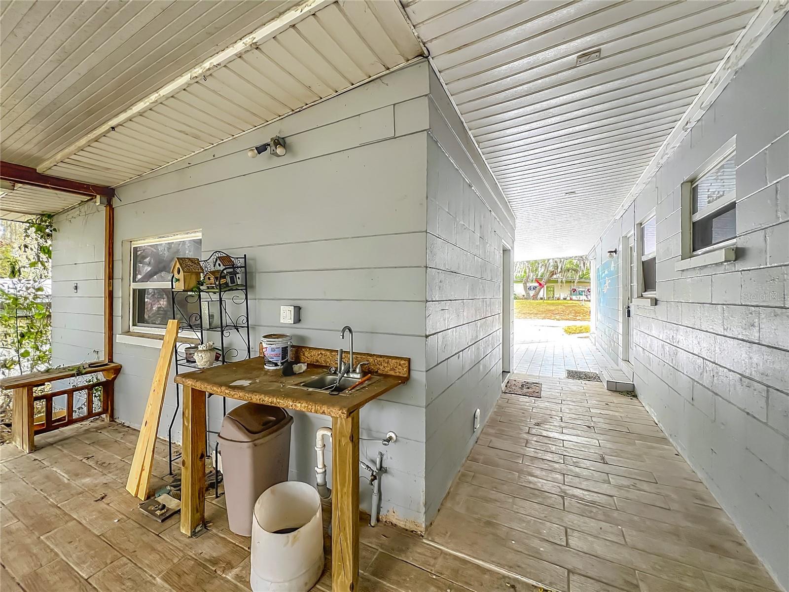 LAKE DRIVE TERRACE - Residential