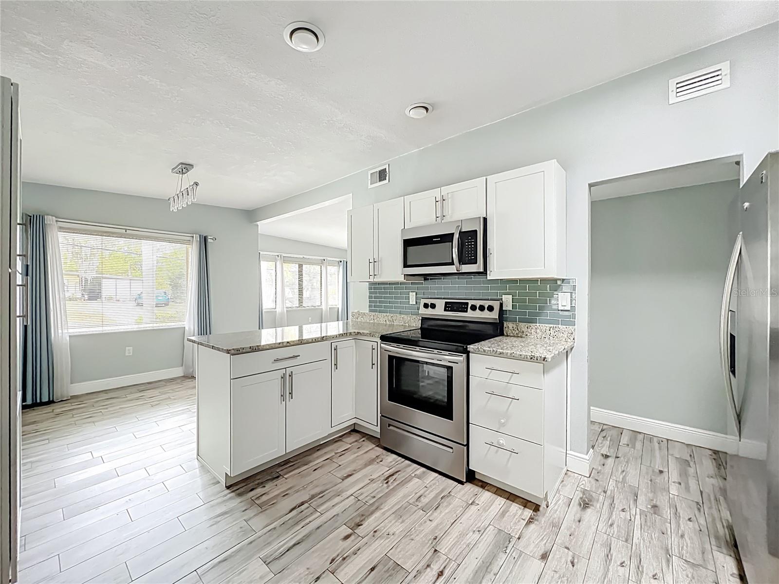 LAKE DRIVE TERRACE - Residential