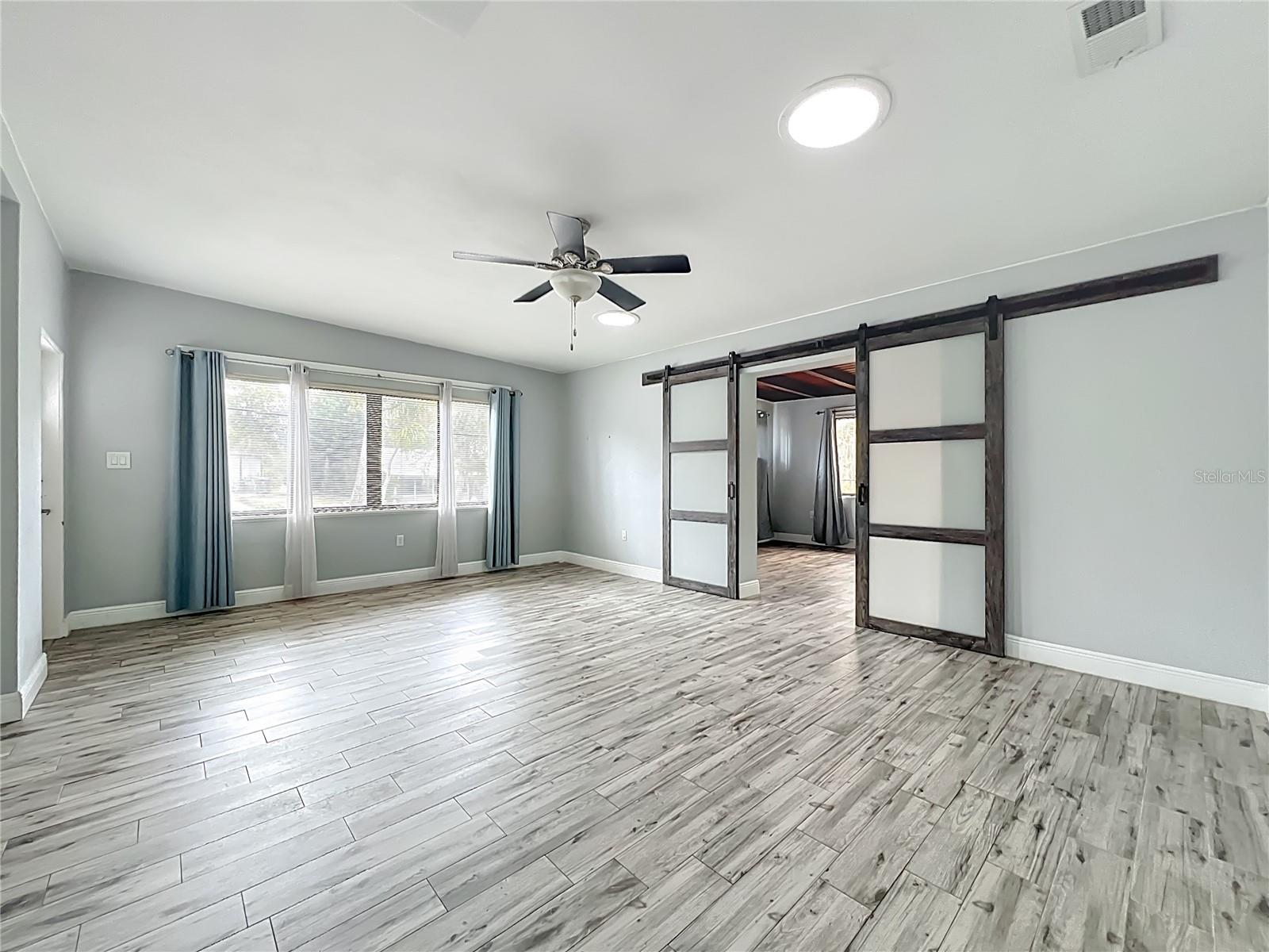 LAKE DRIVE TERRACE - Residential