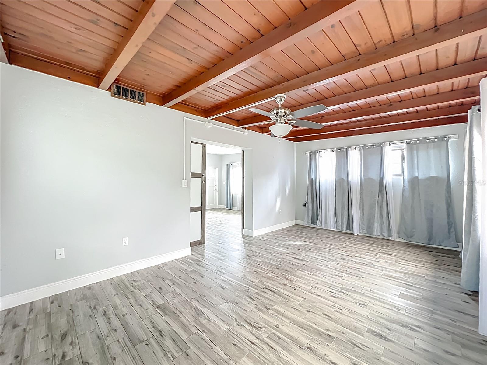 LAKE DRIVE TERRACE - Residential