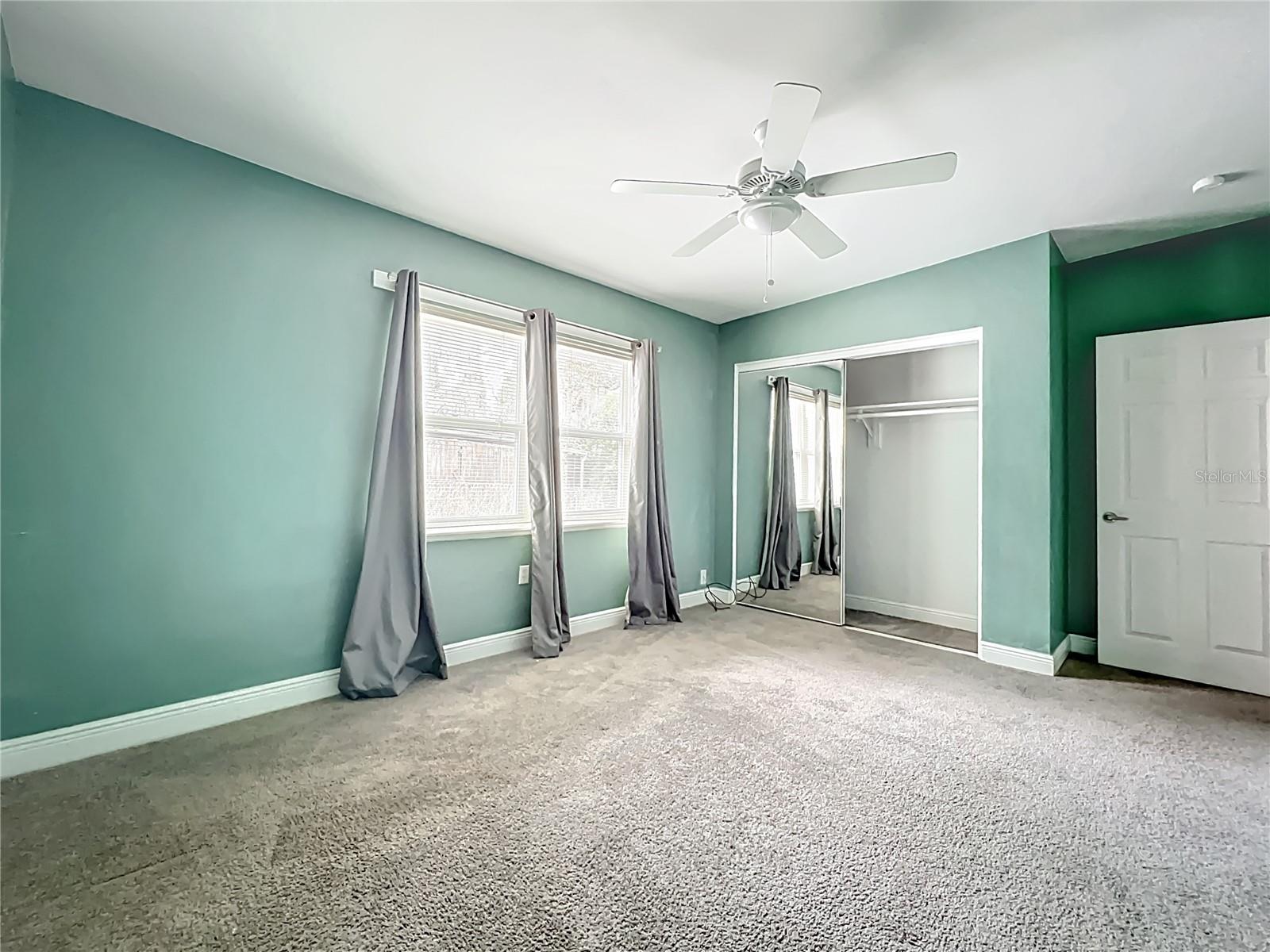 LAKE DRIVE TERRACE - Residential