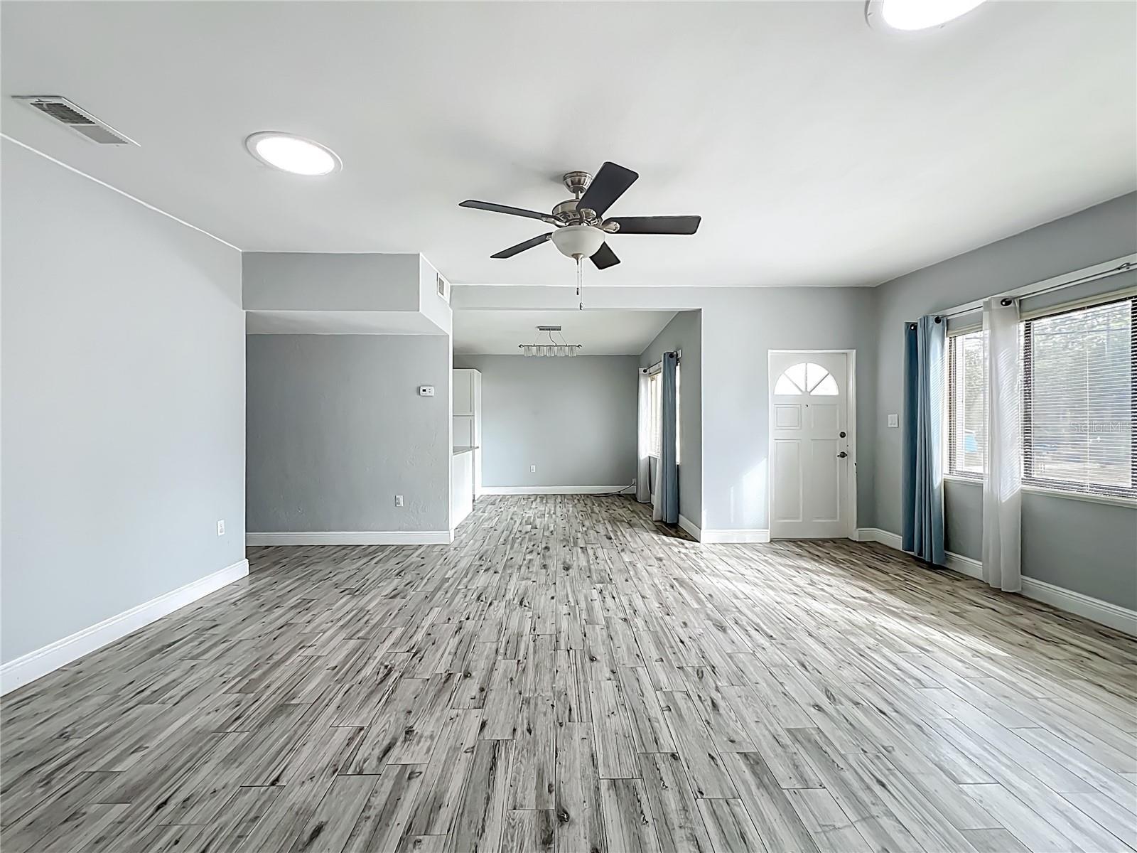 LAKE DRIVE TERRACE - Residential