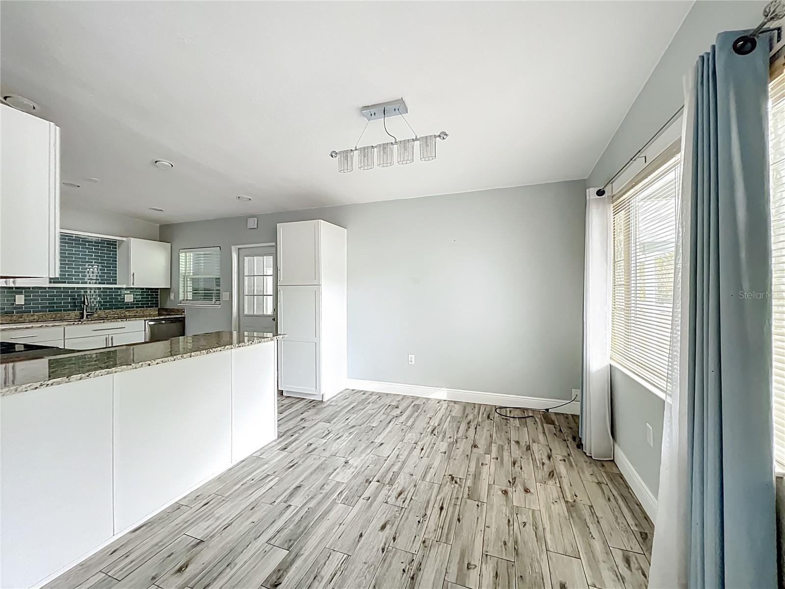 LAKE DRIVE TERRACE - Residential