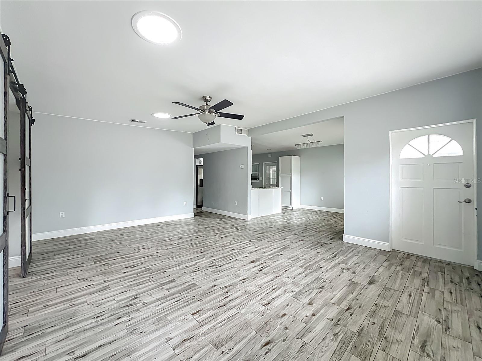 LAKE DRIVE TERRACE - Residential