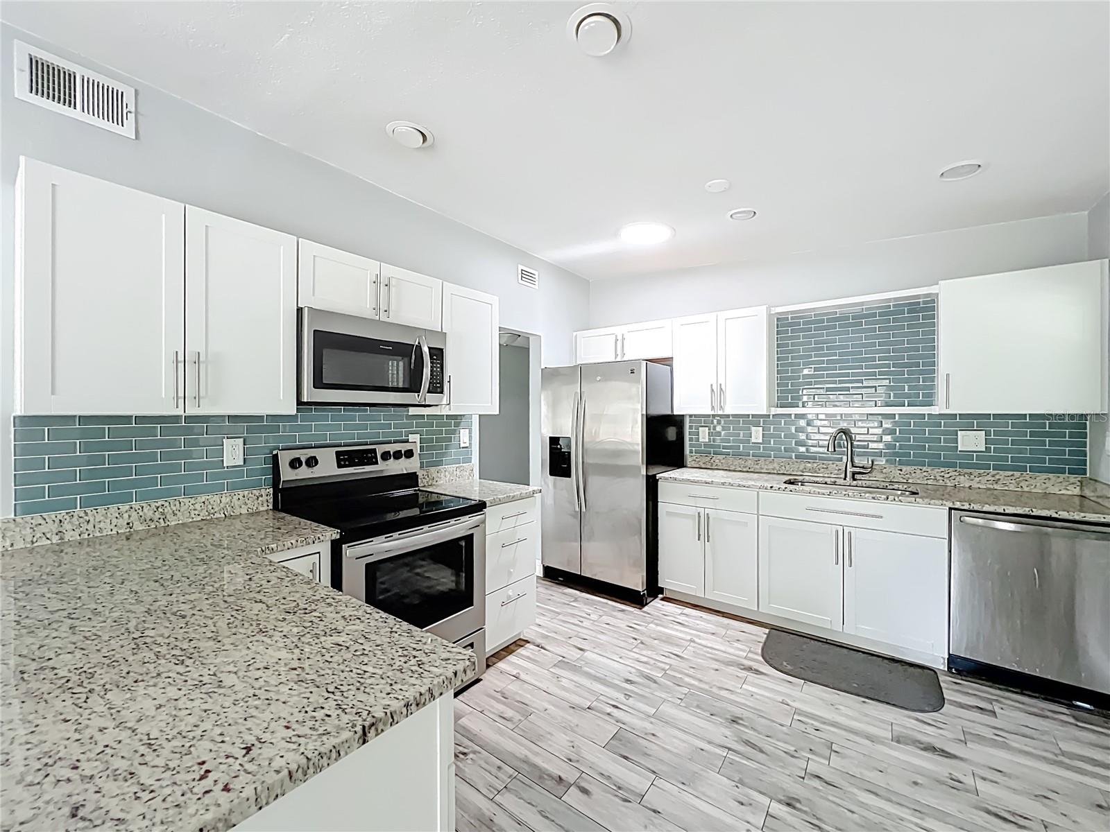 LAKE DRIVE TERRACE - Residential