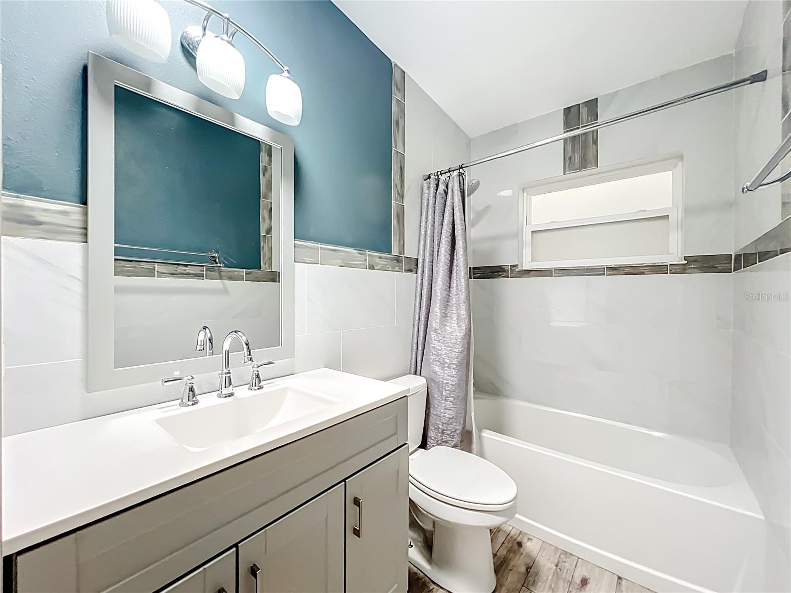 LAKE DRIVE TERRACE - Residential