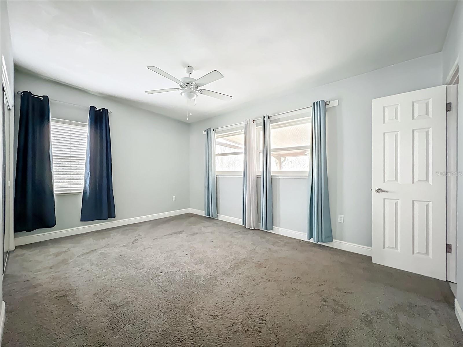 LAKE DRIVE TERRACE - Residential