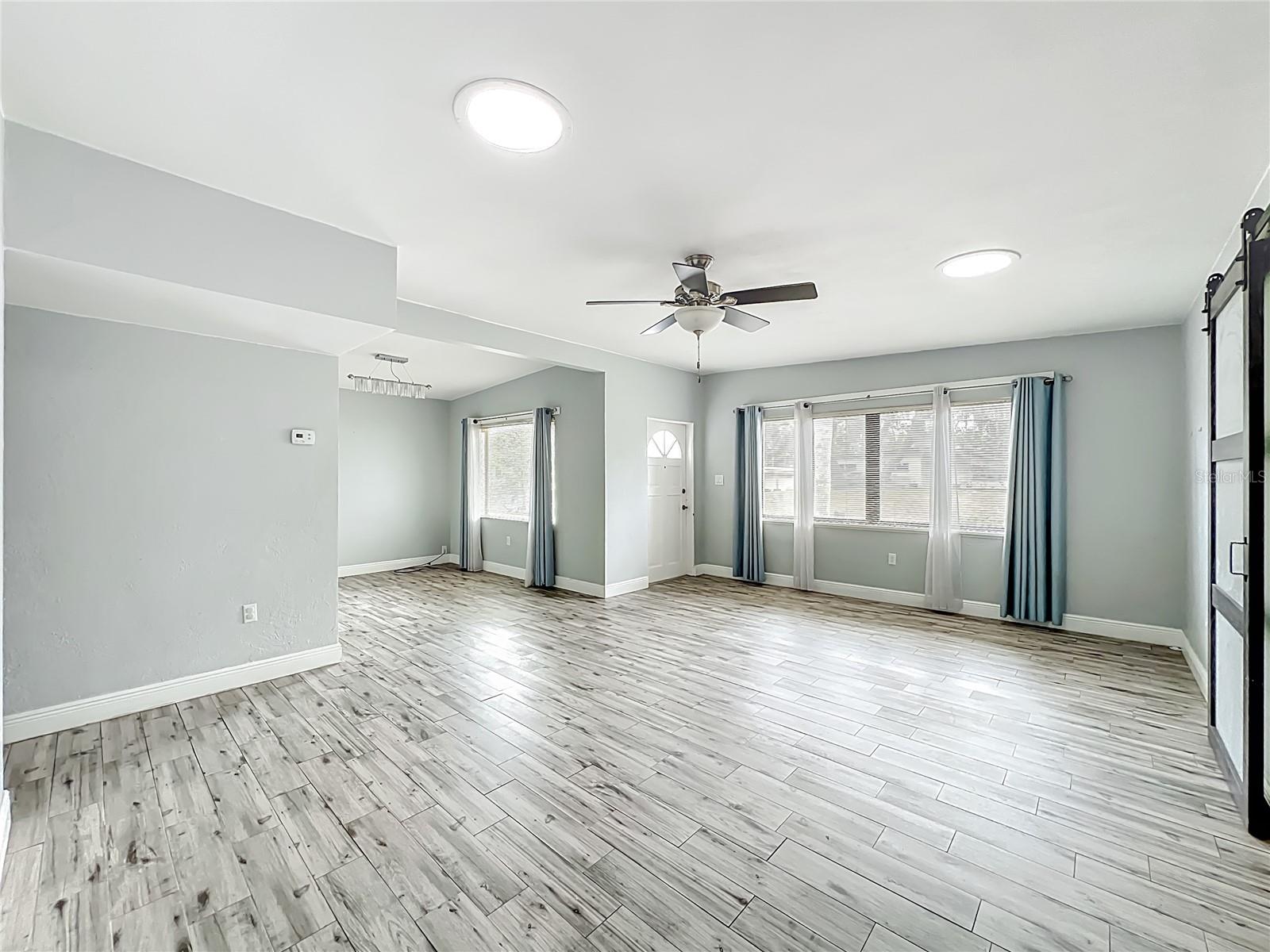 LAKE DRIVE TERRACE - Residential