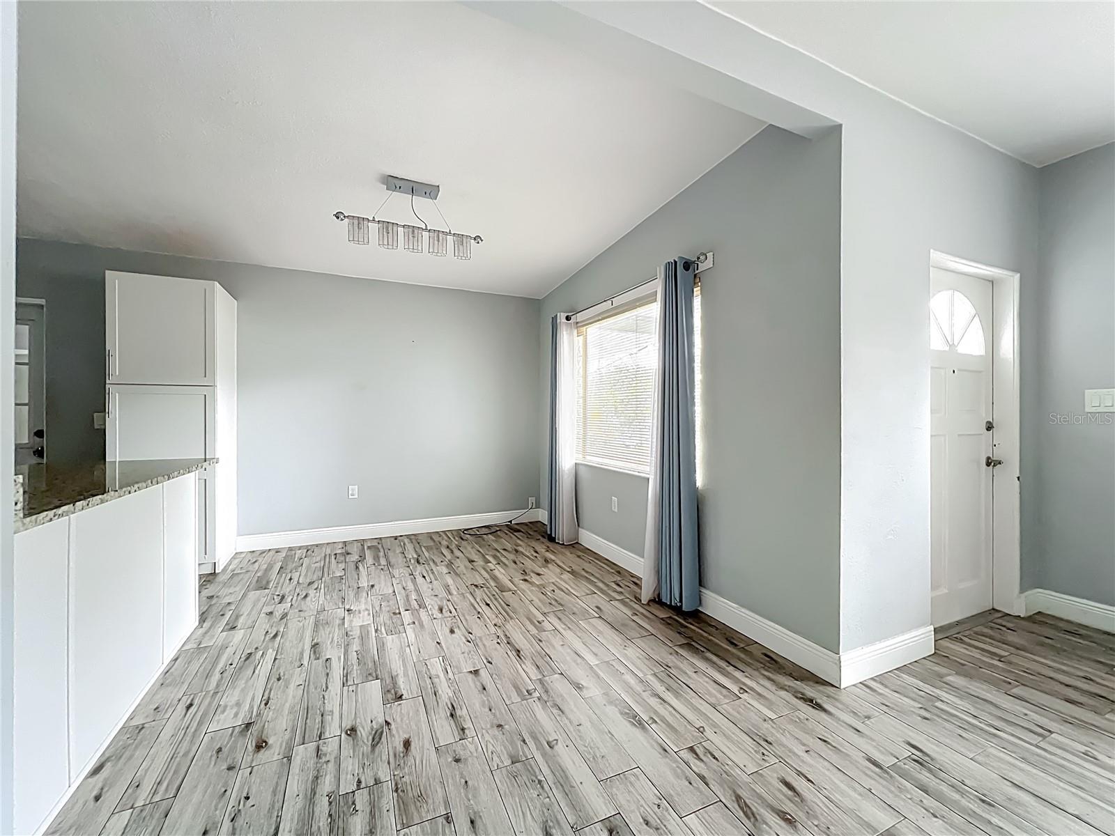 LAKE DRIVE TERRACE - Residential