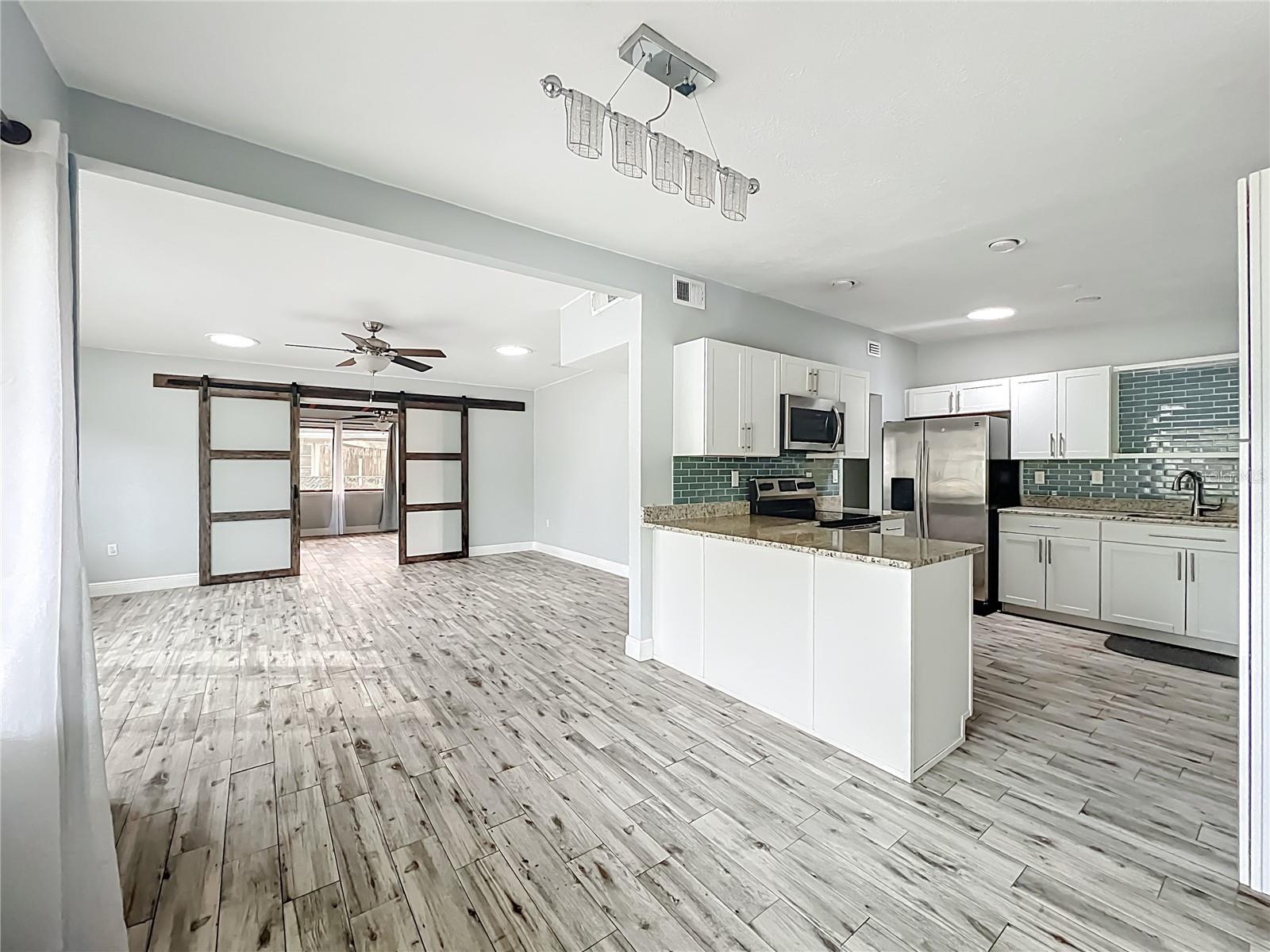 LAKE DRIVE TERRACE - Residential