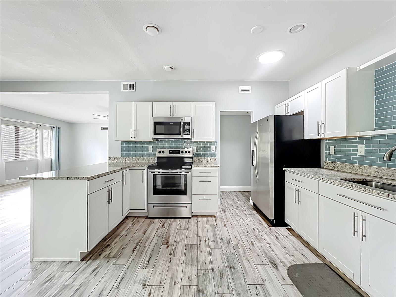 LAKE DRIVE TERRACE - Residential