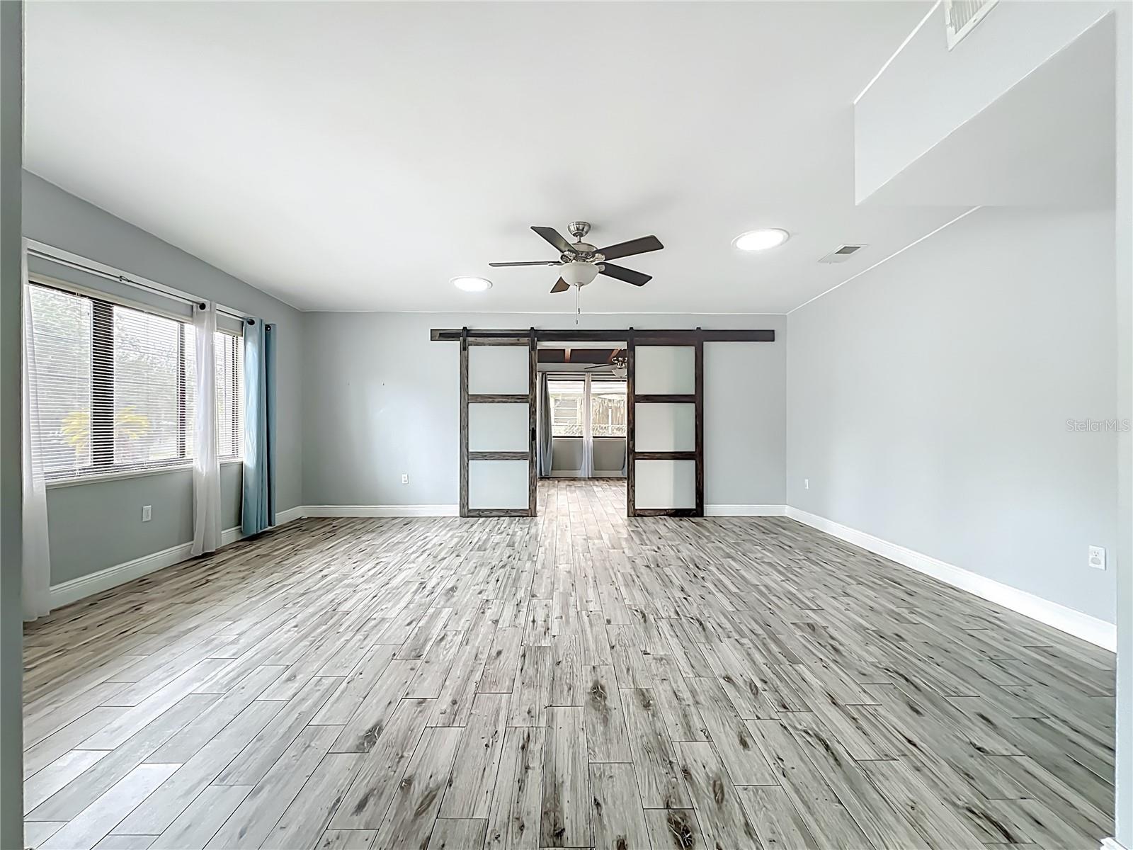 LAKE DRIVE TERRACE - Residential