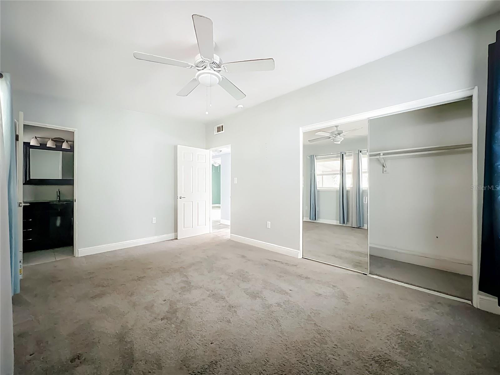 LAKE DRIVE TERRACE - Residential