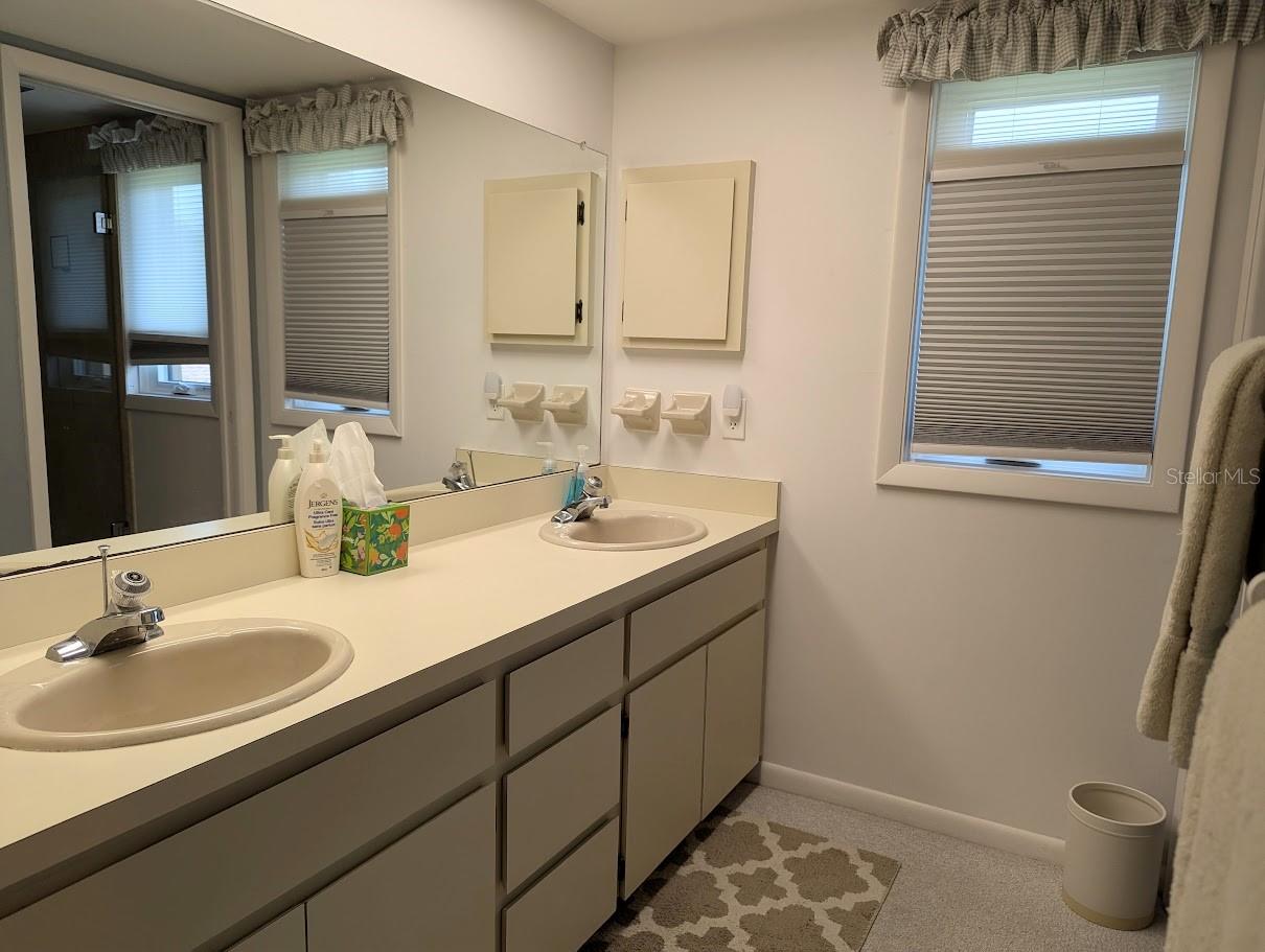 FAIRWAY VILLAS AT BARDMOOR - Residential Lease