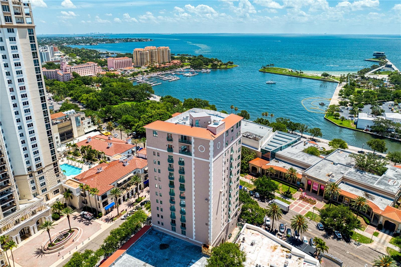 288 BEACH DRIVE NE PH-2A