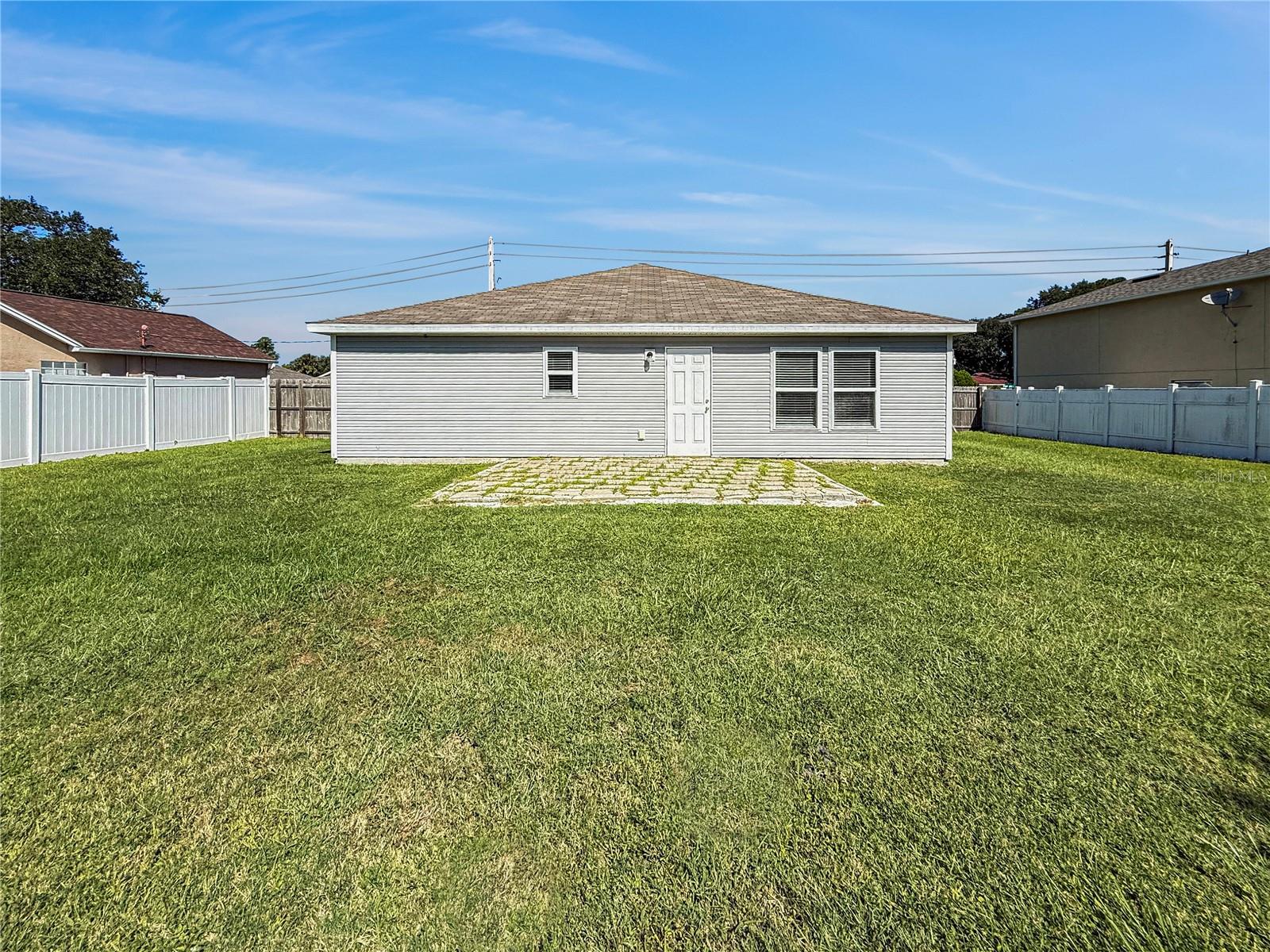 SOUTHWEST QUADRANT PH 01-04 - Residential Lease