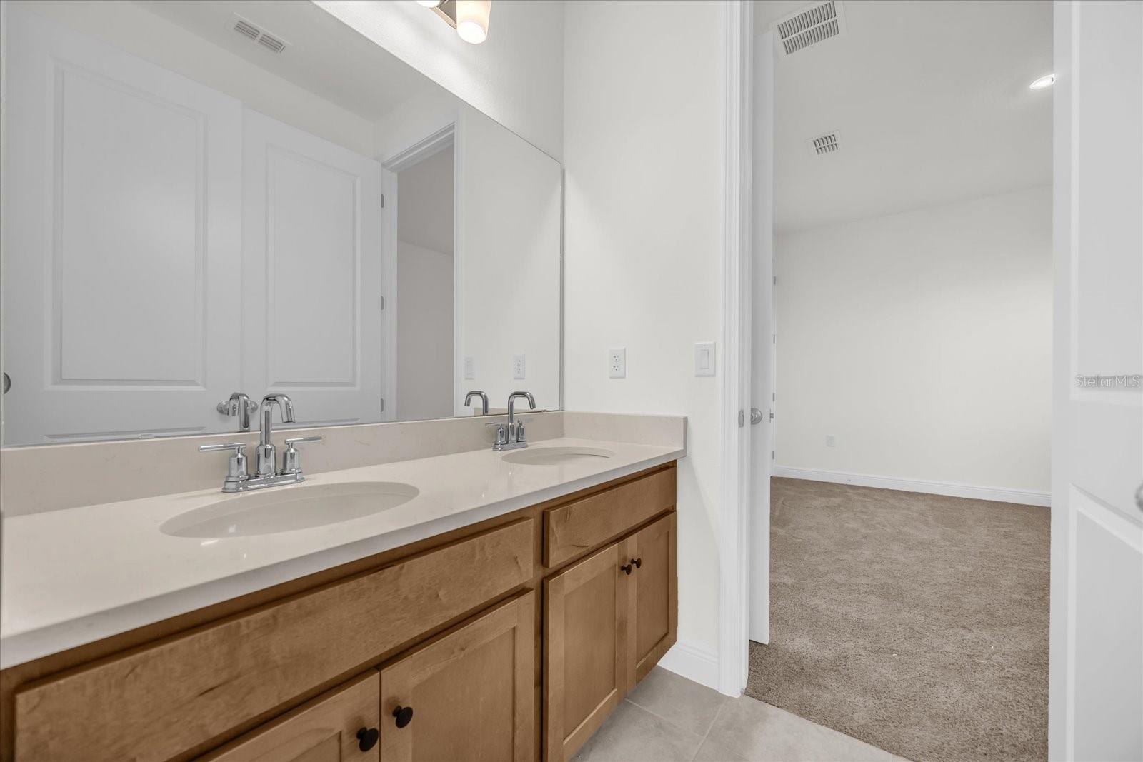 LAUREATE PARK - Residential Lease