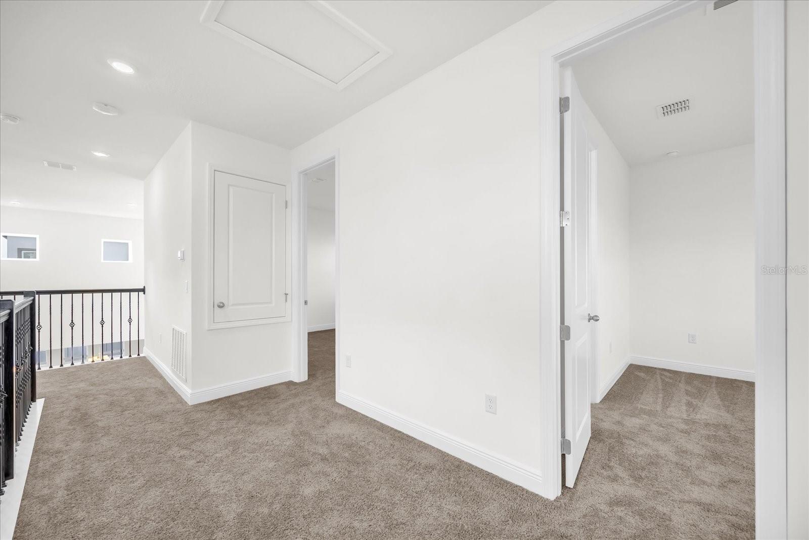 LAUREATE PARK - Residential Lease