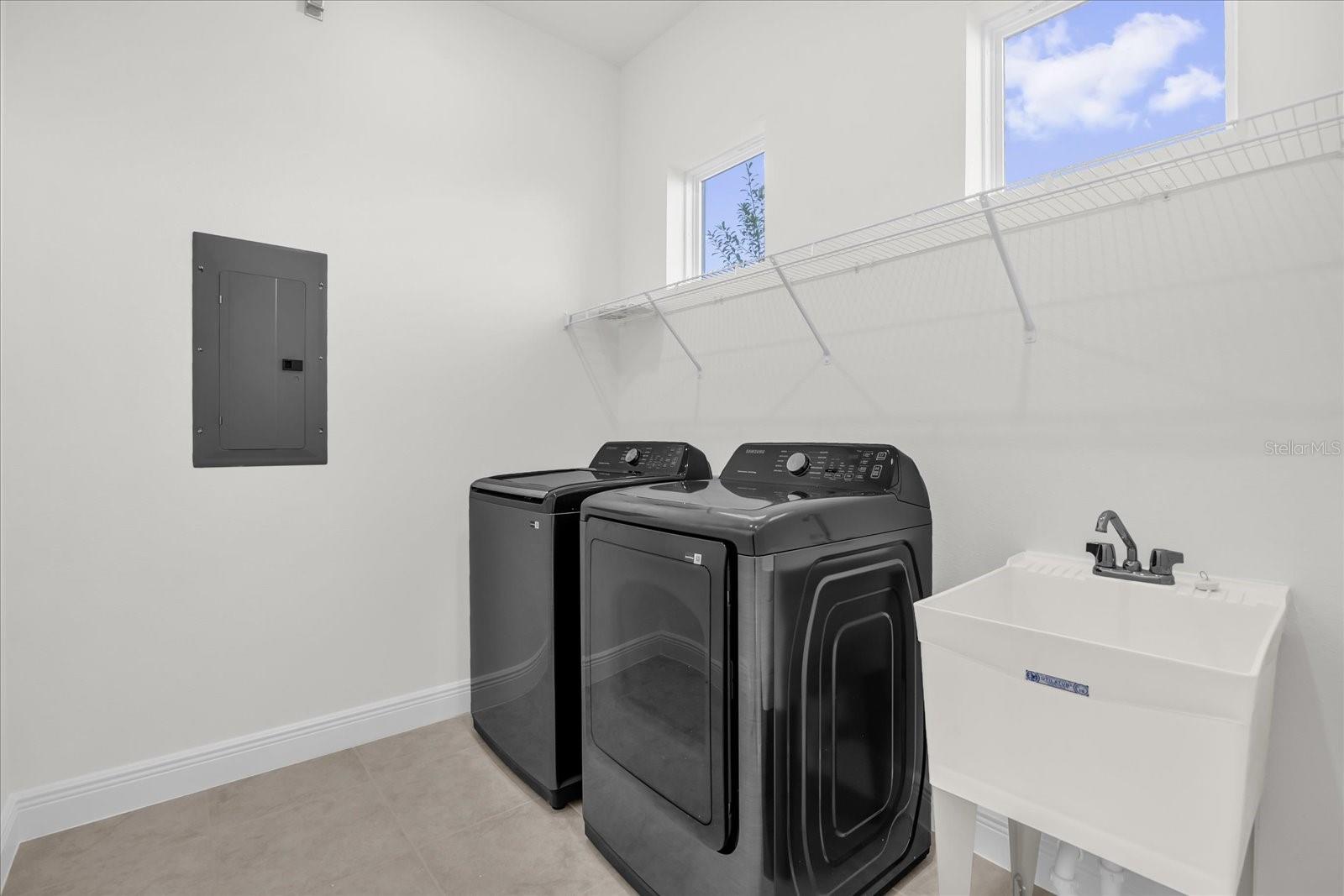 LAUREATE PARK - Residential Lease