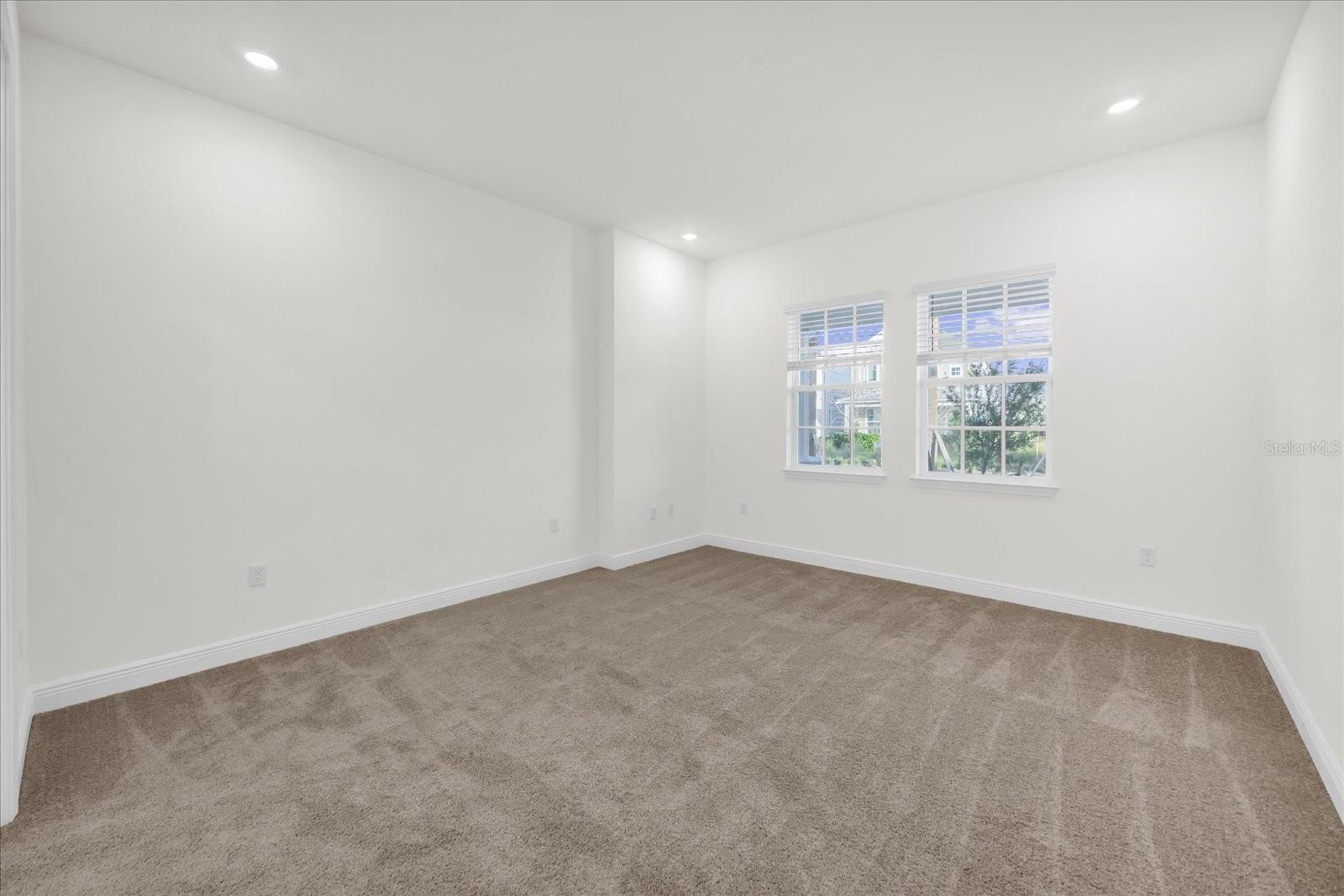 LAUREATE PARK - Residential Lease