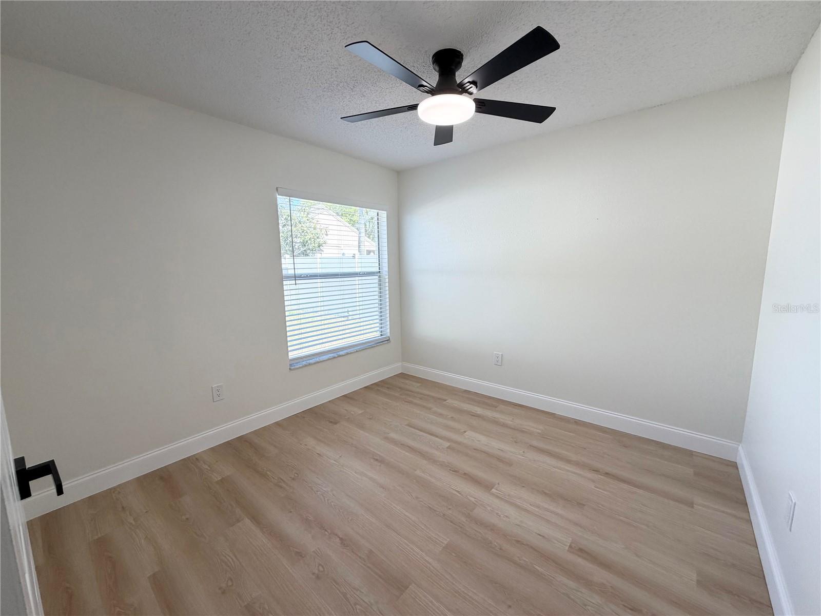 MEADOWGLEN - Residential