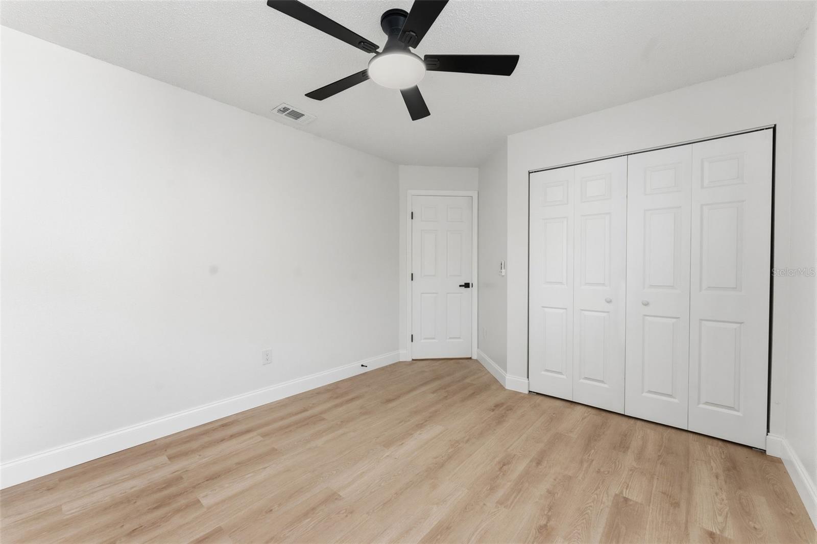 MEADOWGLEN - Residential