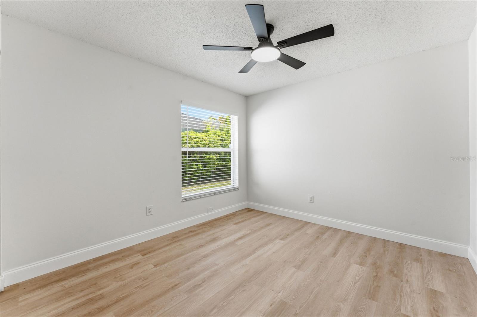 MEADOWGLEN - Residential