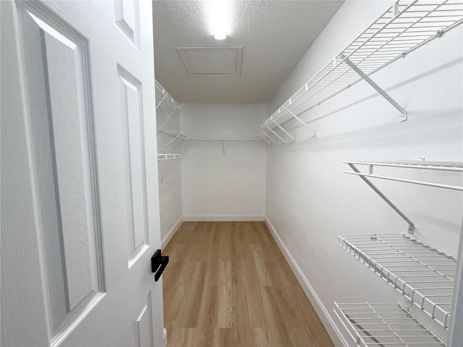 MEADOWGLEN - Residential