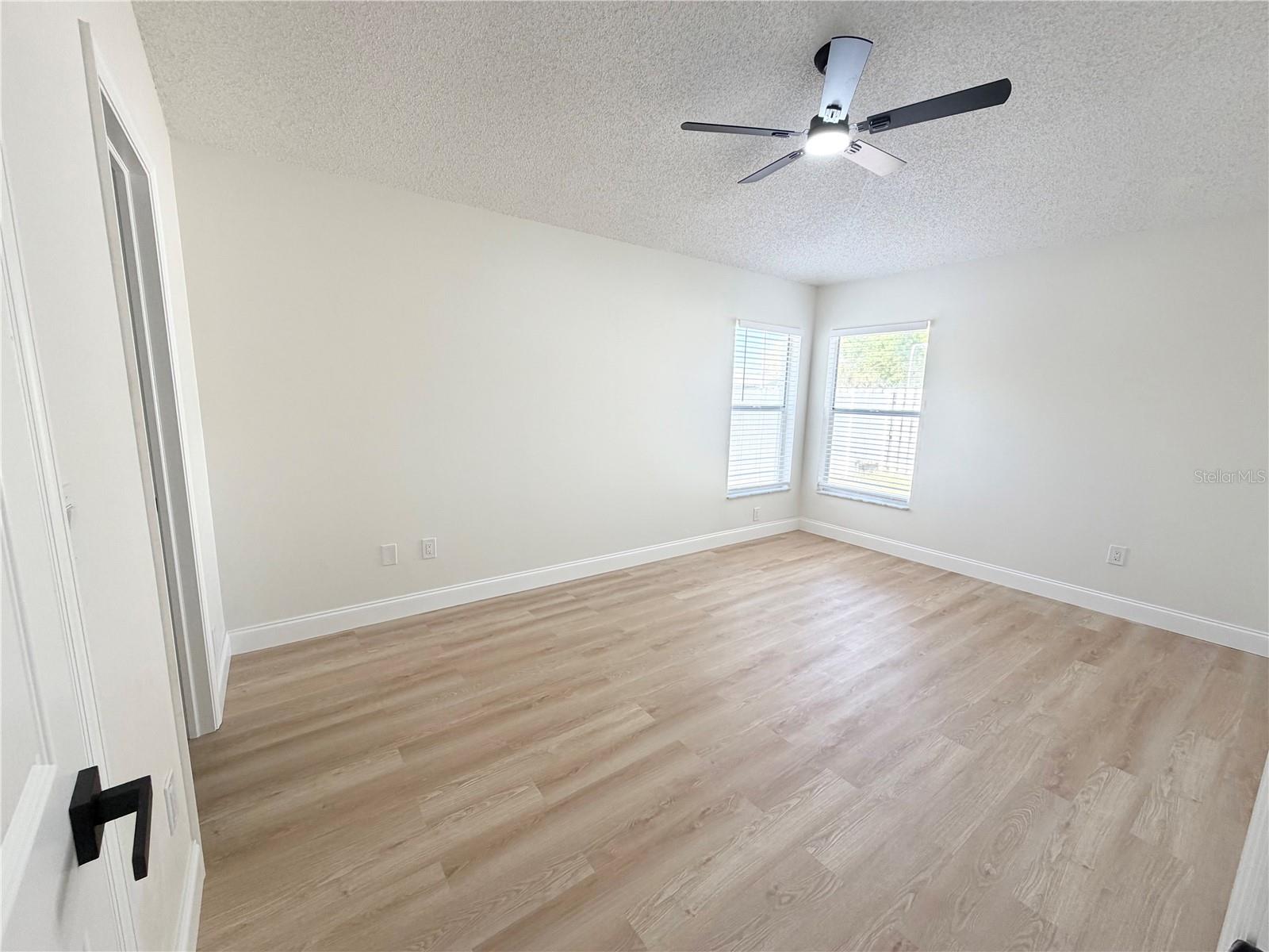 MEADOWGLEN - Residential