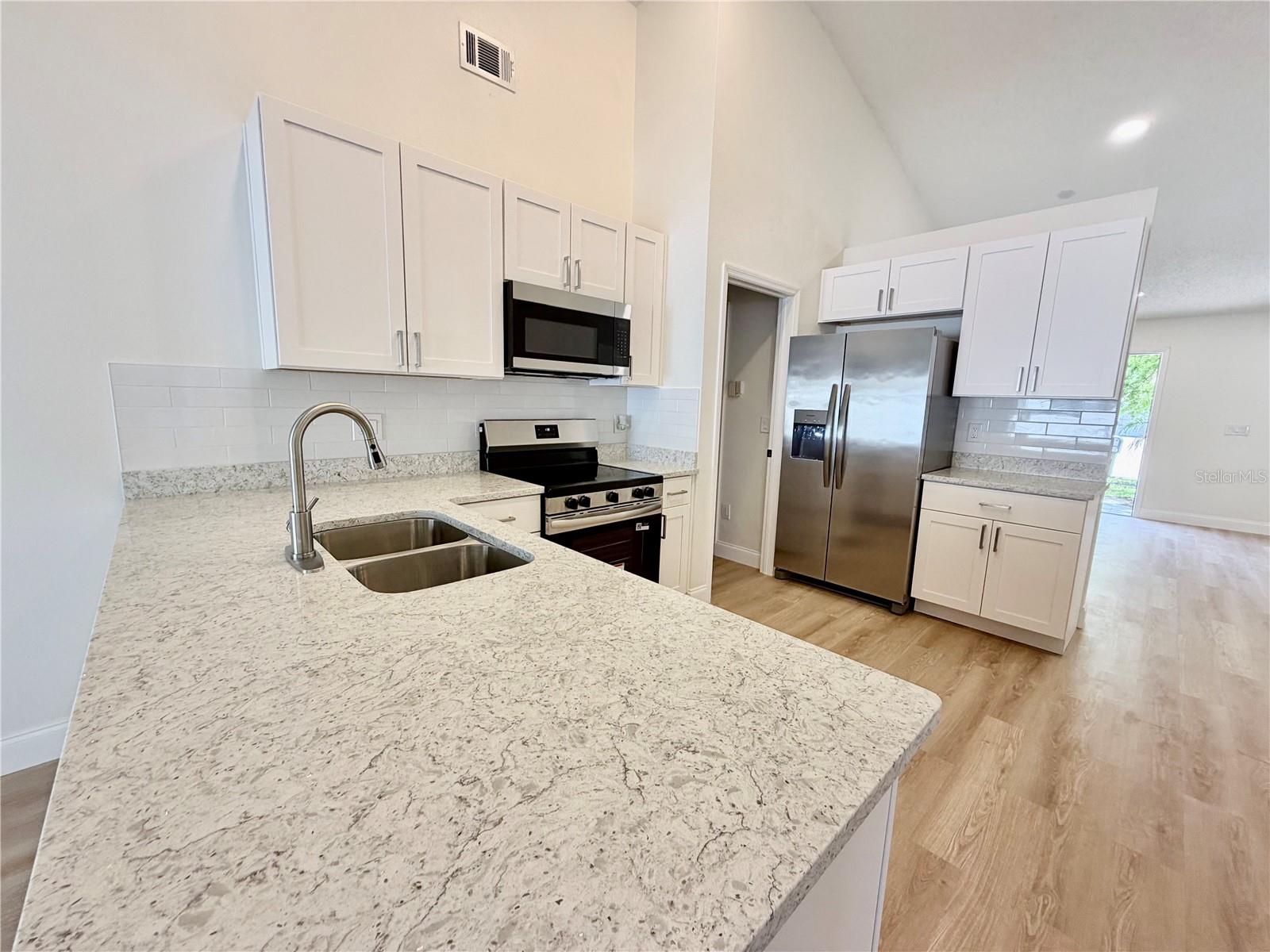 MEADOWGLEN - Residential