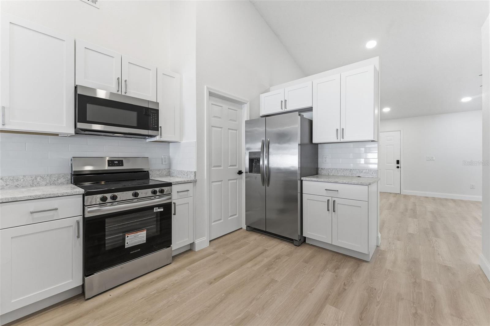 MEADOWGLEN - Residential