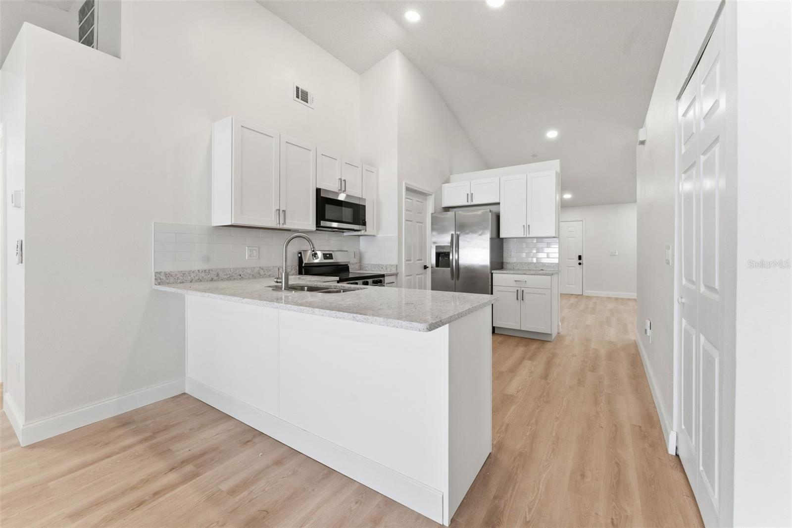 MEADOWGLEN - Residential