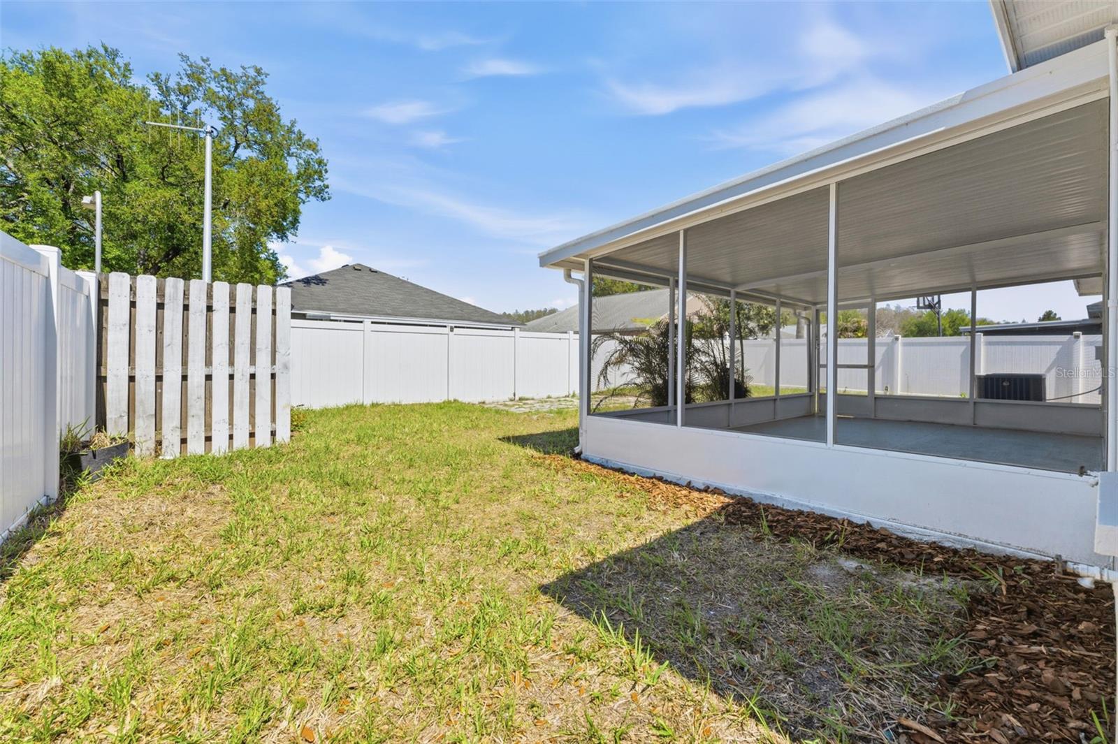 MEADOWGLEN - Residential