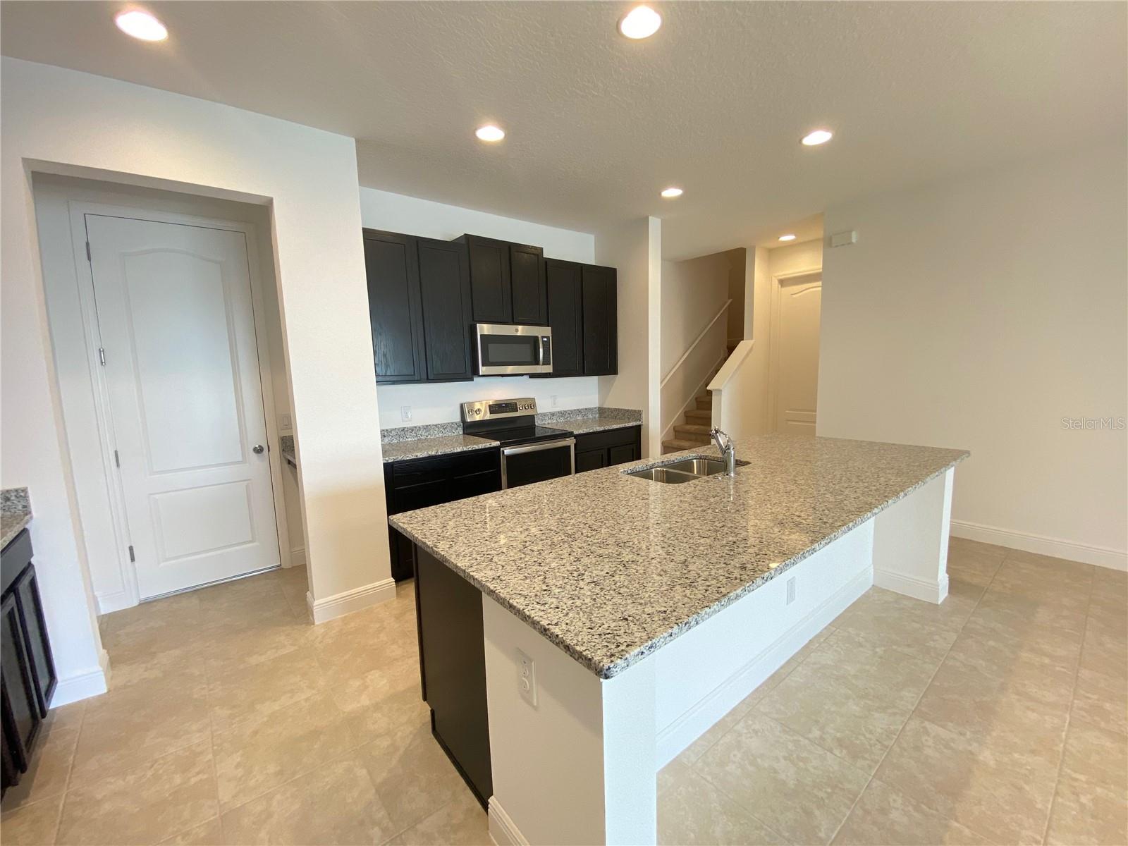 HANOVER LAKES PH 3 - Residential Lease