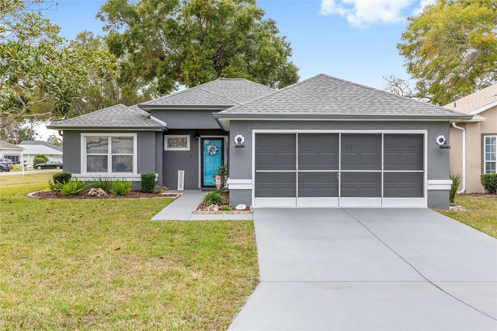 Photo of 11233 SW 73rd Circle, Ocala, FL 34476 (MLS # OM715701)