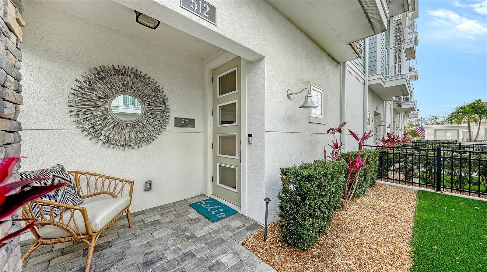 512 LAUREL PARK DRIVE