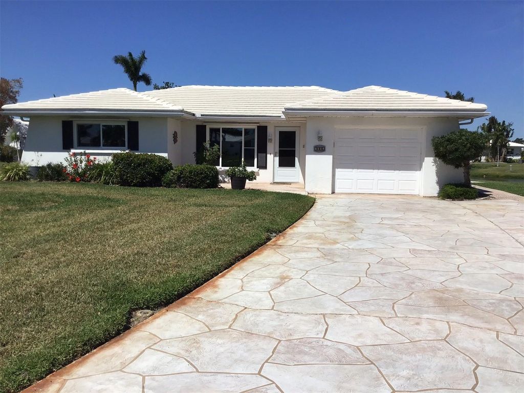 Photo of 1002 Pussywillow Lane, Bradenton, FL 34208 (MLS # TB8365689)