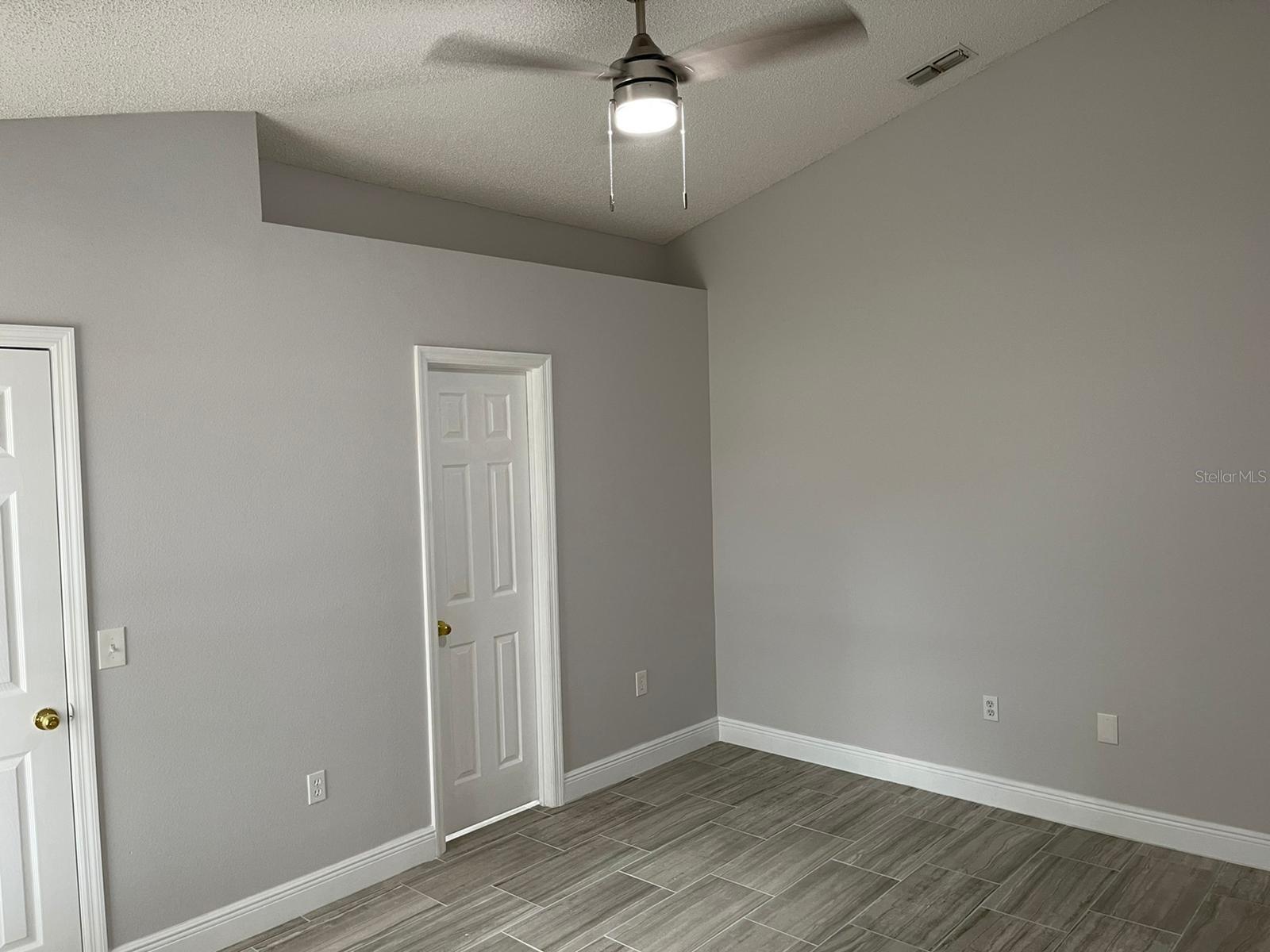 DELTONA LAKES UNIT 68 - Residential Lease