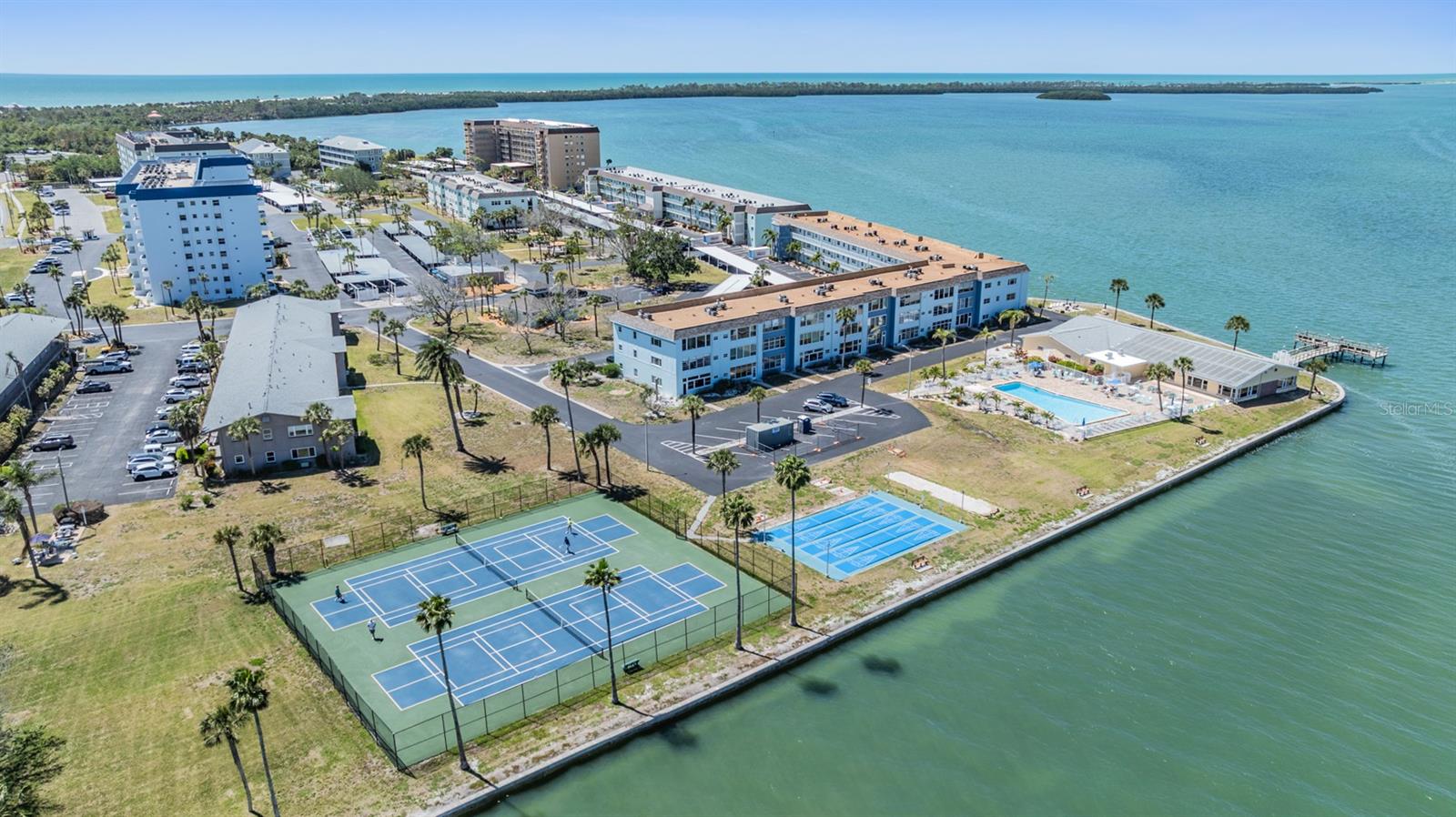 ROYAL STEWART ARMS - Residential