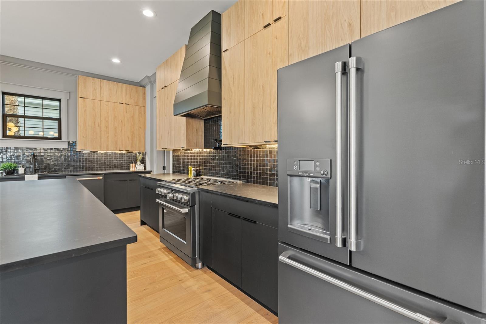 RIDGEWOOD PARK - Residential