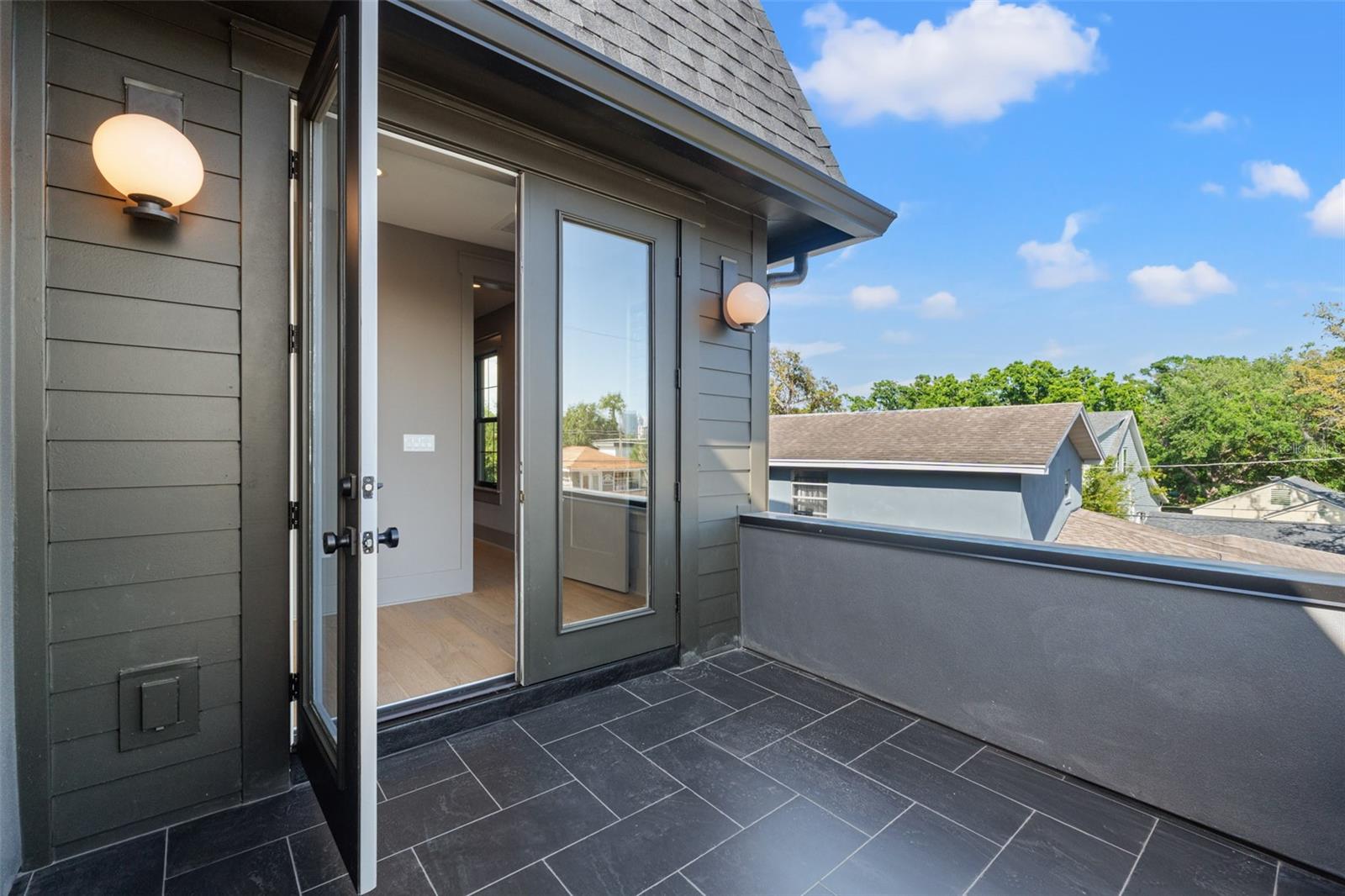 RIDGEWOOD PARK - Residential