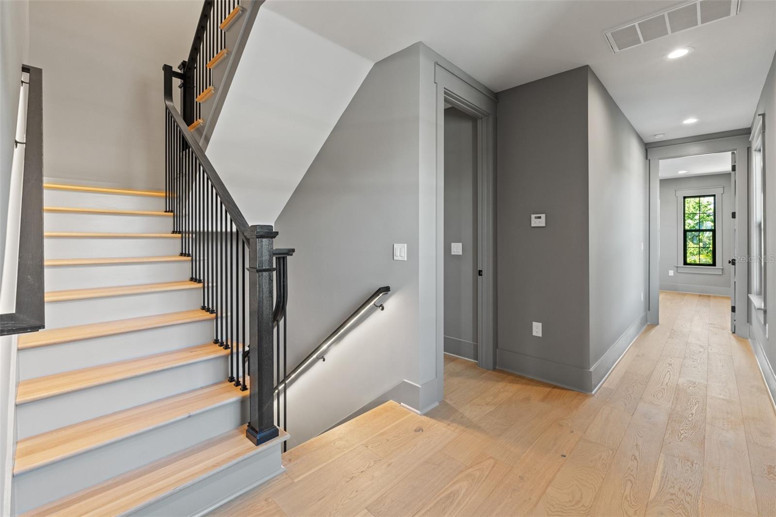 RIDGEWOOD PARK - Residential