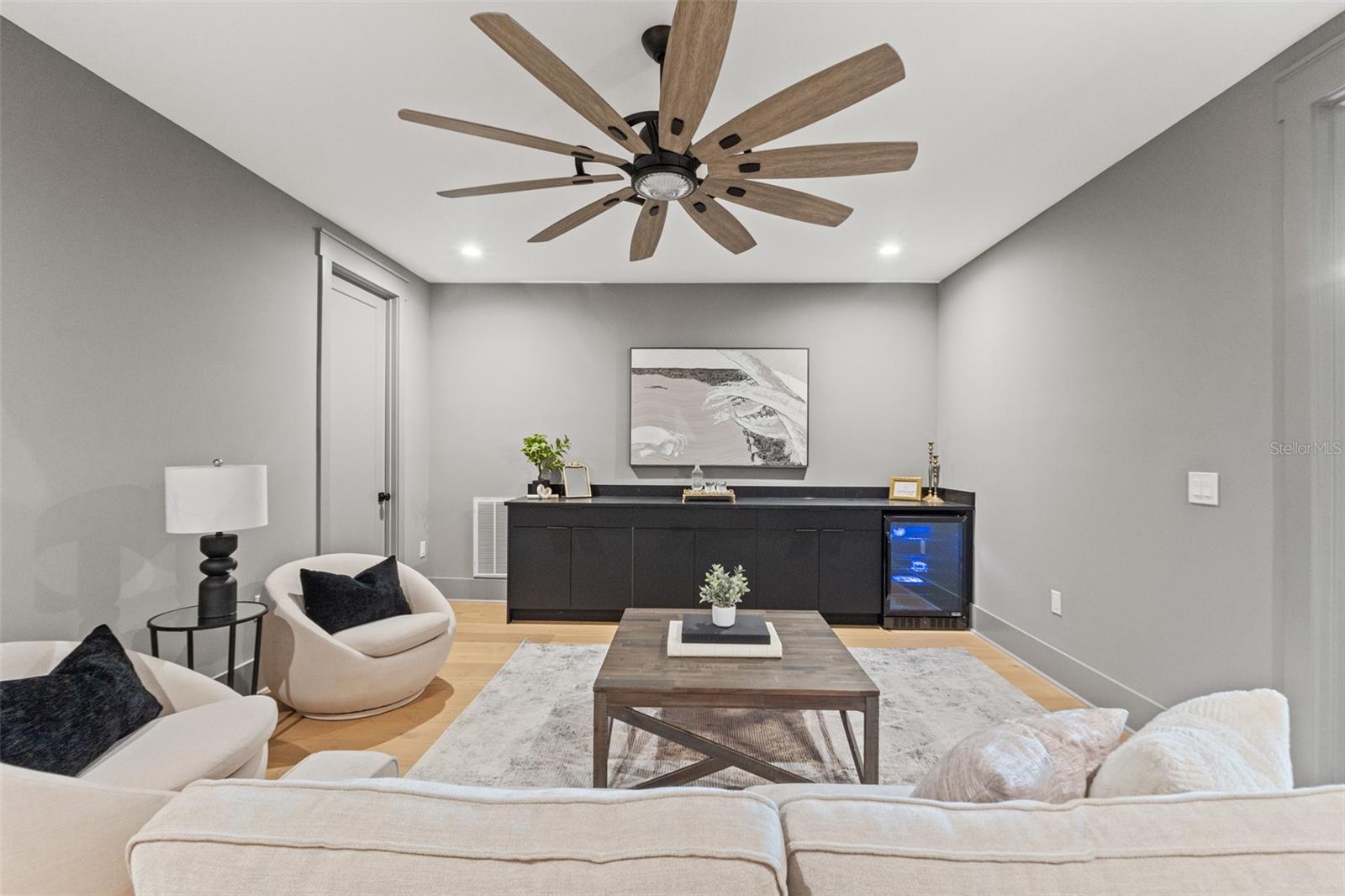 RIDGEWOOD PARK - Residential