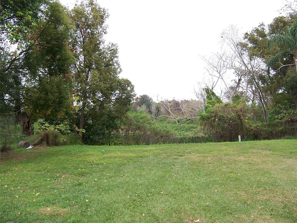 Photo of 905 N Pine Hills Road, Orlando, FL 32808 (MLS # O6399042)